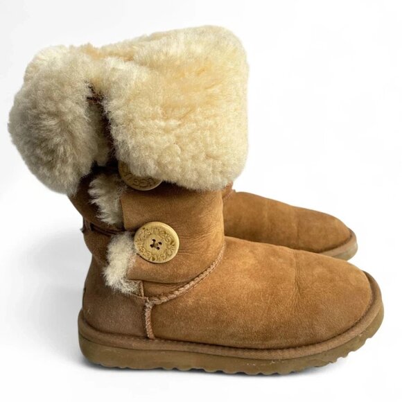Ugg 1873 Sheepskin Shearling Bailey Triple Button Boots Women's 5 - Picture 3 of 16